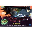 1966 Batmobile + 2 Figuren Batman & Robin Snap 1:25...
