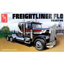 Freightliner FLC Tractor Truck Lastwagen 1:24 AMT Model...